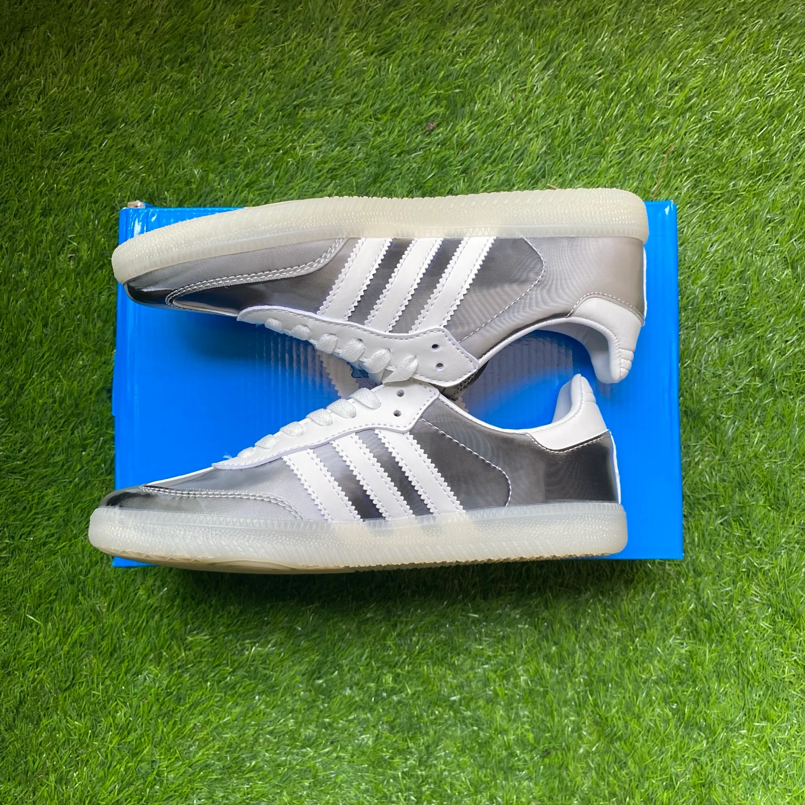 Adidas Samba Reflective Silver | Size 39 | Color Changing | New | With Box – photo 6